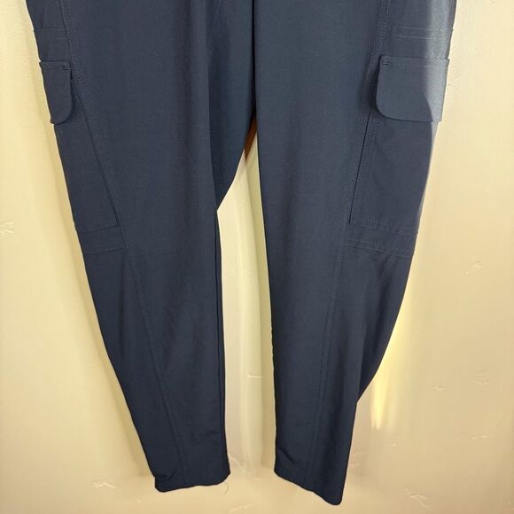 Athleta Chelsea Travel Commute‎ Cargo Black Pants Size 2 Active Street Wear - Picture 3 of 9